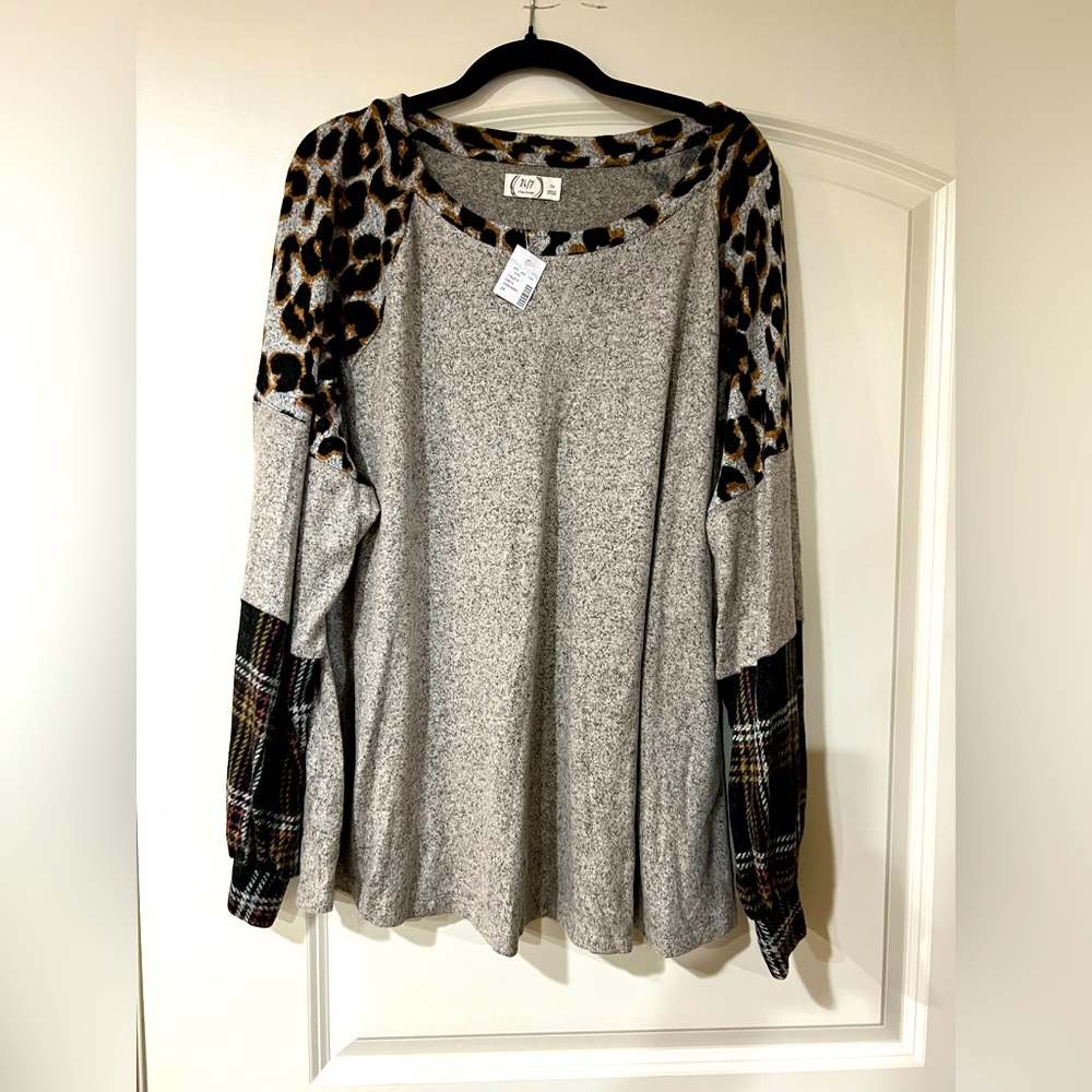 Size 2 plus Maurice’s super soft long sleeve shirt NWT